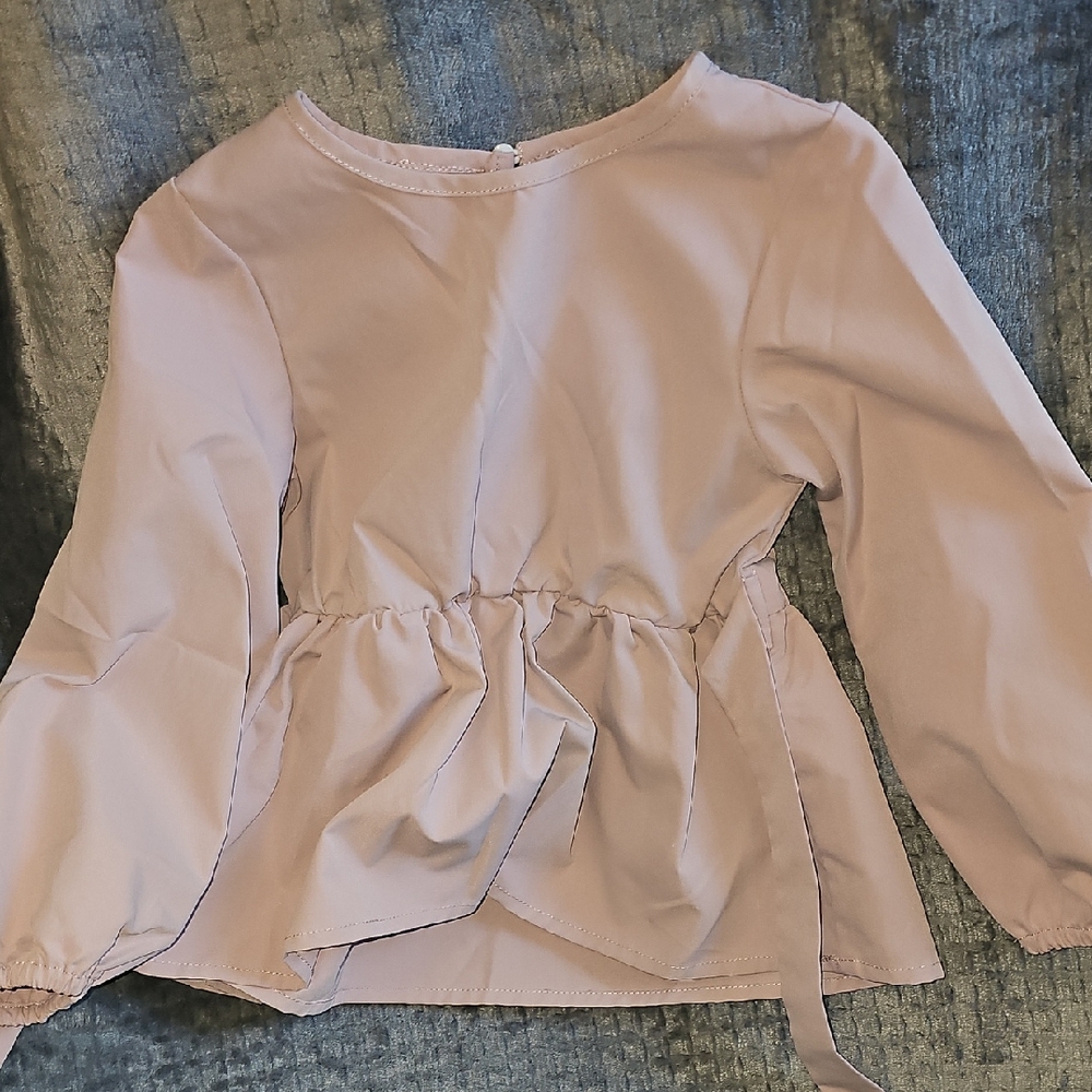 Elegant Long Sleeve Blouse in Light Pink